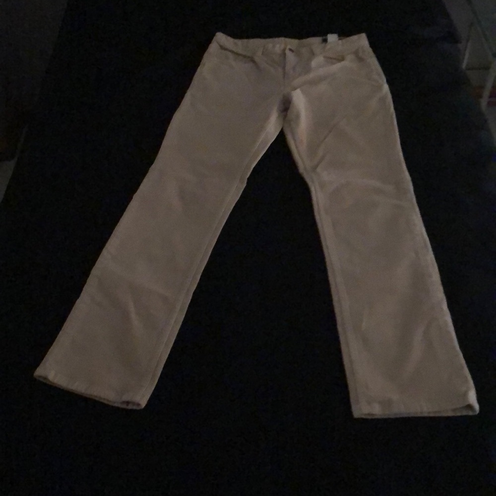 Vineyard Vines men’s corduroy pants. Tan 30x32